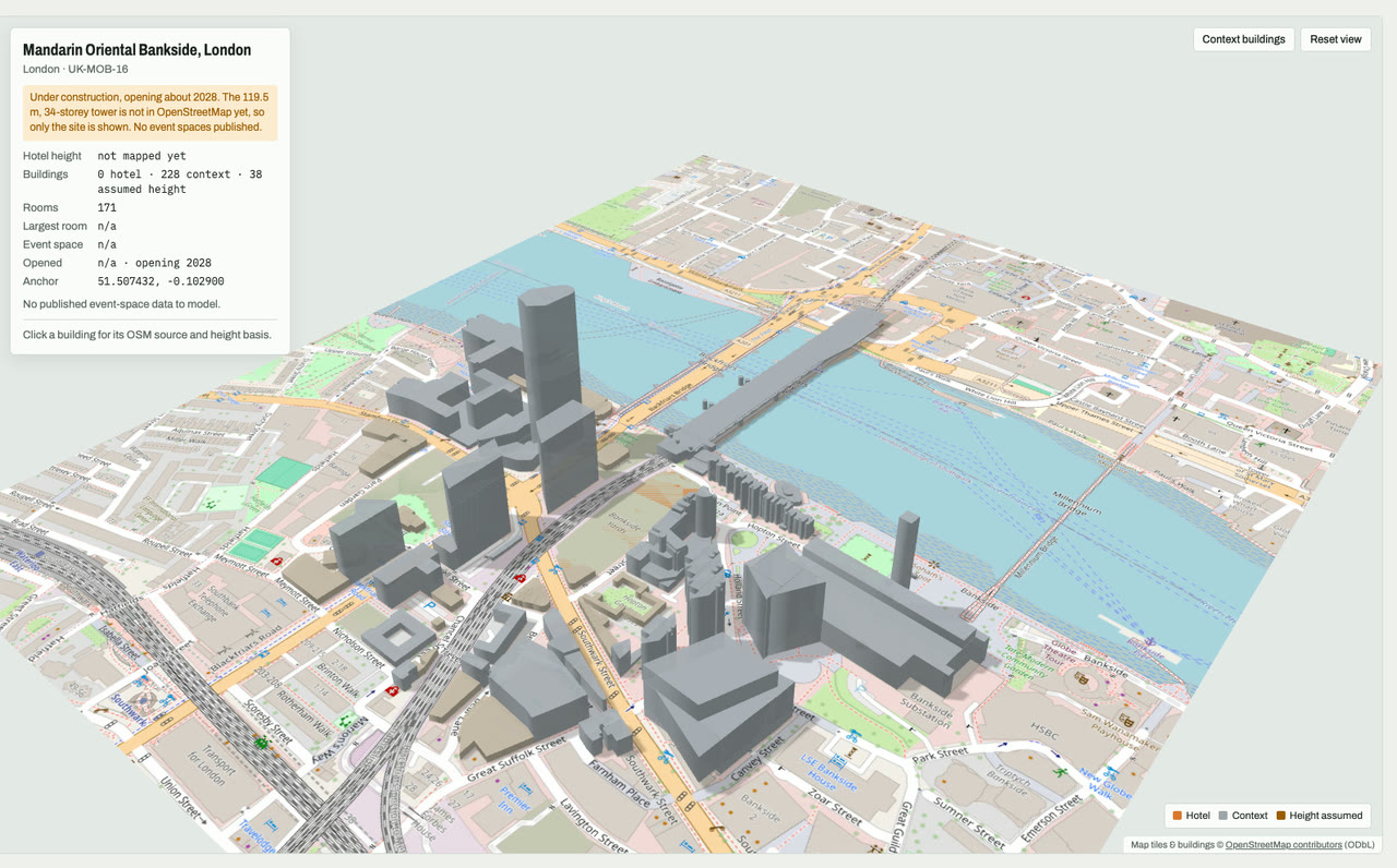3D massing model of Mandarin Oriental Bankside, London in London, UK, its tallest building about 0 m: the hotel's buildings in orange among grey neighbouring buildings on an OpenStreetMap street map. Model by Budots Media.
